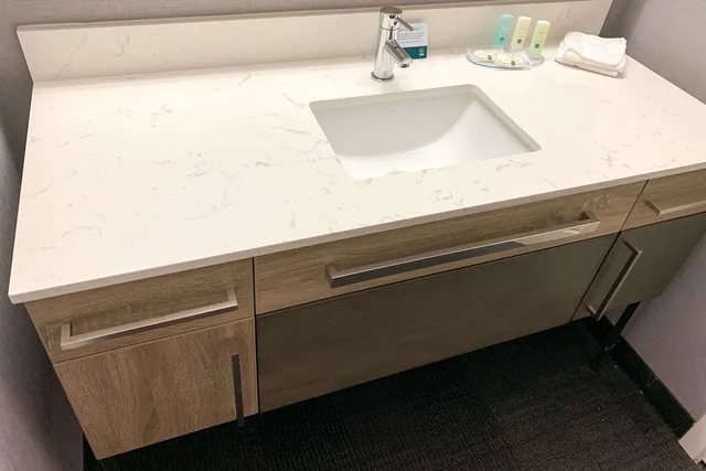 غرفة بسرير كوين، Quality Inn Near Chico State 3/3