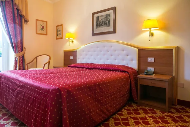 Room, Queen Bed, Lake Front، Hotel Milan Speranza Au Lac 2/6