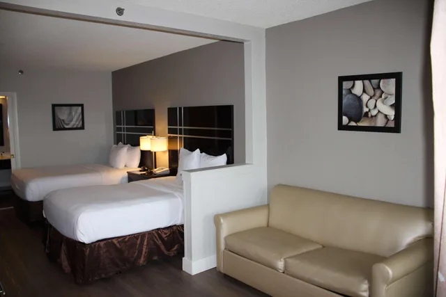 غرفة بسريرين مزدوجين، Boca Suites Deerfield Beach, SureStay Collection by Best Western FL 1/9