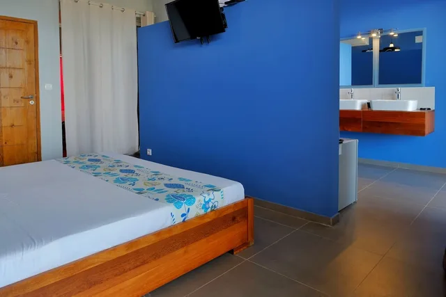 Connecting, Family, Twin Beds, Street View، Villa Les Orchidées 5/10