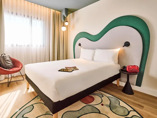 غرفة سوبيريور بسرير مزدوج مع أريكة، Ibis Styles Madrid Airport Valdebebas 3/10