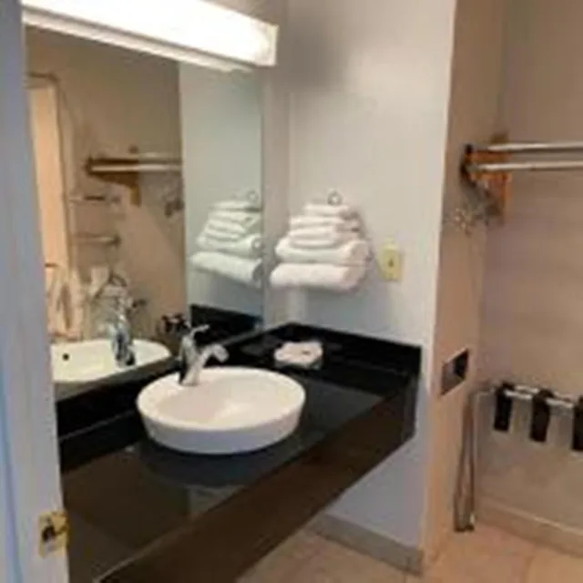Room, Quadruple, Motel6 Van Horn, TX 3/5