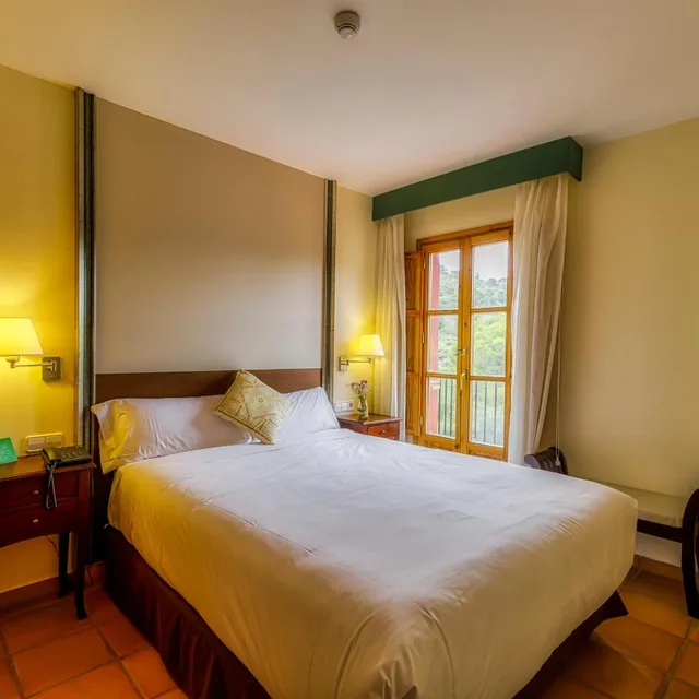 غرفة بسرير مزدوج، Jardines de La Santa 3/7