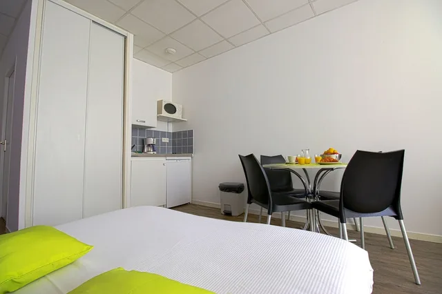 استوديو سوبيريور بسرير مزدوج مع أريكة، APPART HOTEL MACON LE COURS MOREAU 3/5