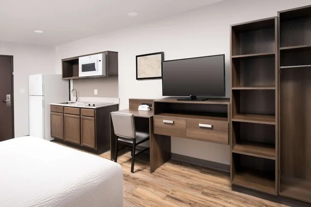 غرفة بسرير كوين لذوي الإعاقة، WoodSpring Suites West Des Moines 4/6