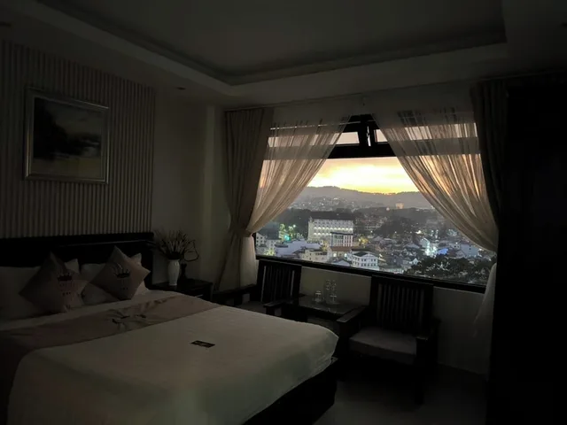 Deluxe, Queen Bed, City View, Victory Dalat Hotel 9/10