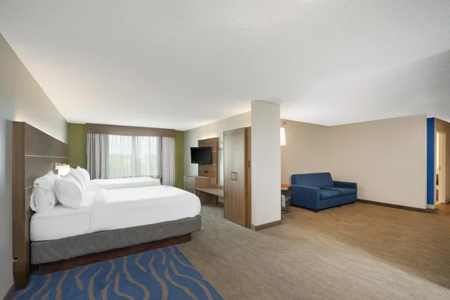 جناح بسريرين كوين مع أريكة، Holiday Inn Express Hotel Suites Frankfort 1/4