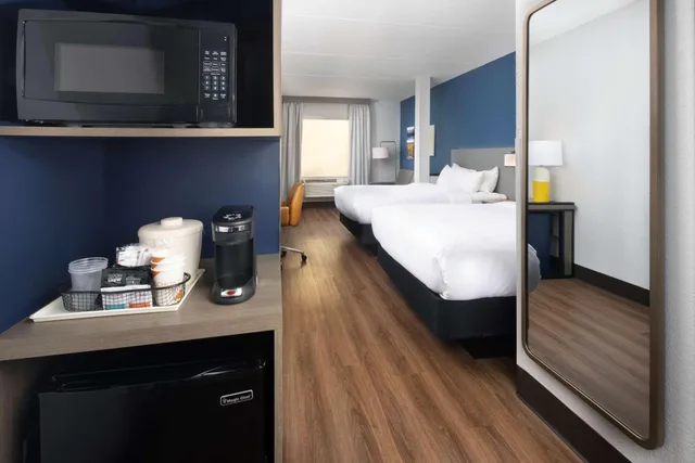 جناح بسريرين كوين بغرفة نوم واحدة، Comfort Suites Outlet Center 4/8