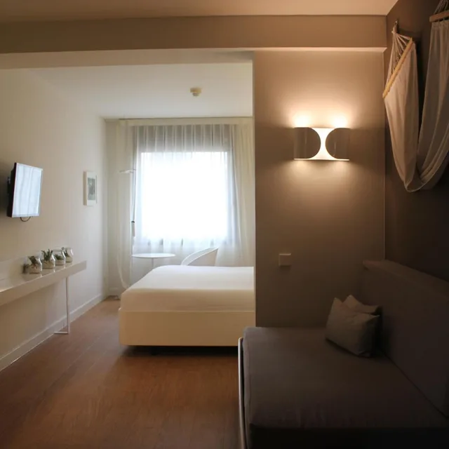 غرفة ثلاثية، Pol And Grace Hotel Formerly Guillermo Tell 5/5