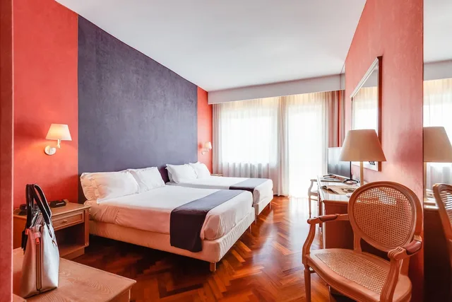 غرفة تنفيذية بسريرين منفصلين بشرفة، Culture Hotel Villa Capodimonte 5/9