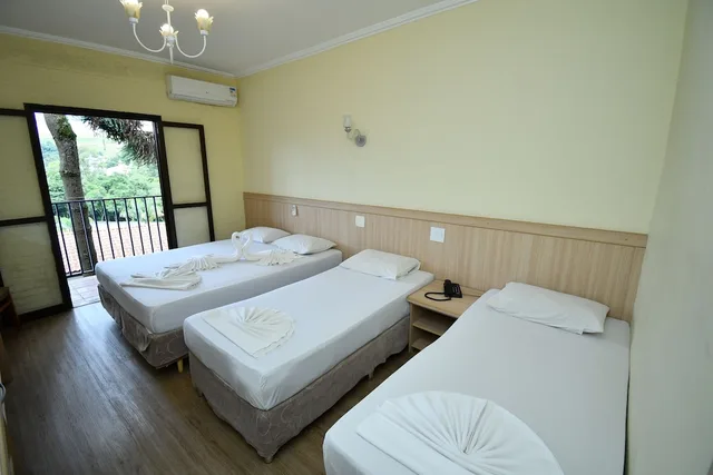 غرفة تنفيذية رباعية بسريرين مزدوجين بشرفة، Hotel Vilage Inn All Inclusive Pocos de Caldas By Nacional Inn 2/7