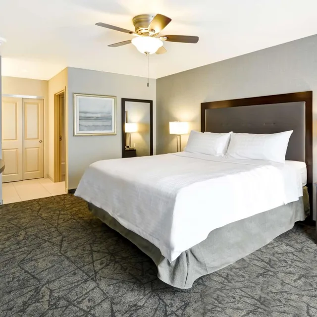 1 Bedroom, Suite, King Bed, Sofa, Homewood Suites By Hilton Phoenix Tempe Asu Area 3/9