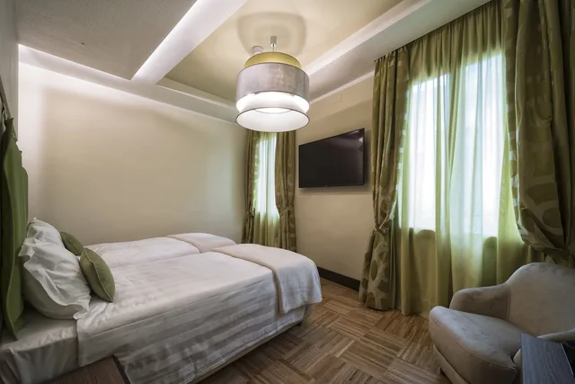 غرفة ديلوكس بسريرين منفصلين بإطلالة على المدينة، Solo Experience Hotel 10/10