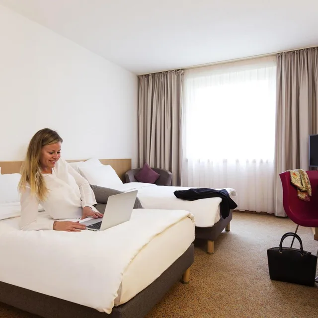 غرفة قياسية بسرير فردي، Novotel Dusseldorf City West 10/10