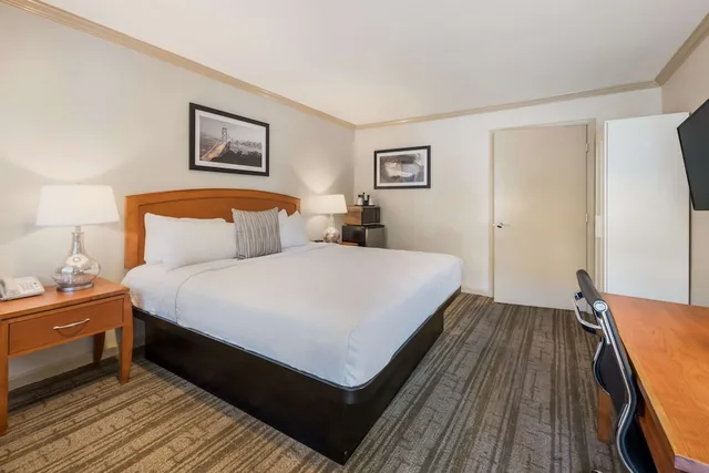 غرفة قياسية بسرير كينج لذوي الإعاقة، Surestay Plus Hotel By Best Western Mountain View 2/7
