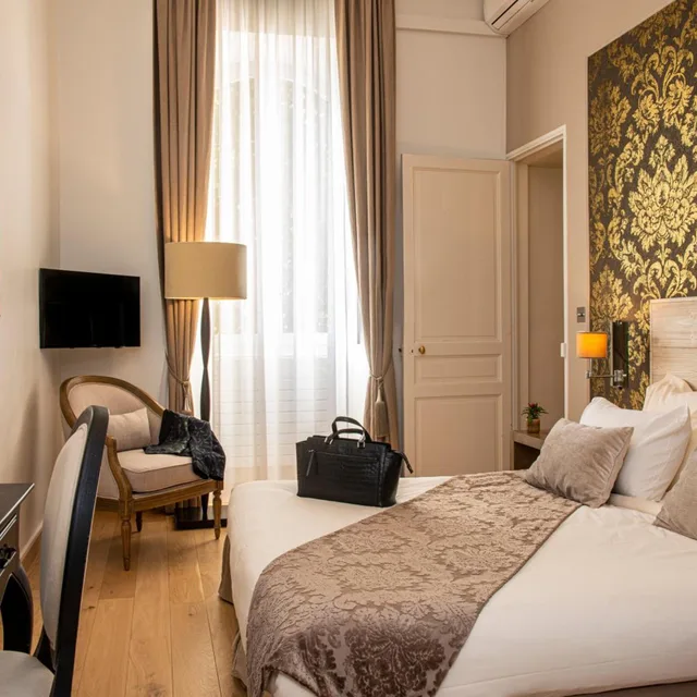 غرفة كلاسيكية بسرير مزدوج، Chateau de Massillan 2/8