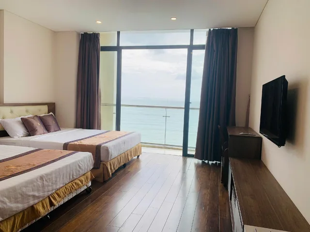 غرفة عائلية بسريرين كوين بإطلالة على البحر بشرفة، Lenid Nha Trang Hotel 2/2
