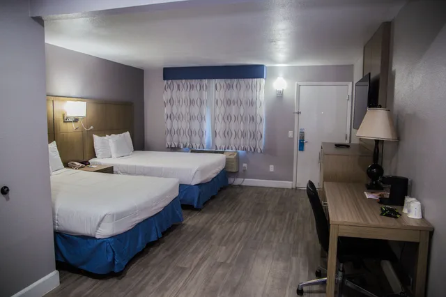 غرفة قياسية بسريرين كوين، Days Inn by Wyndham Redwood City 4/10