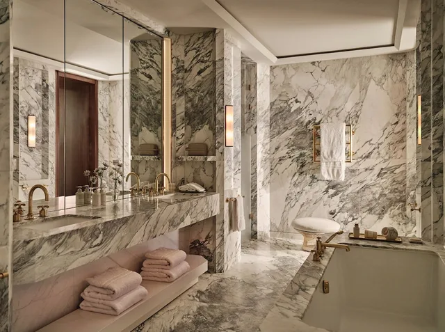 Grand, Mew, Premier, Suite, King Bed، The Chancery Rosewood 3/3