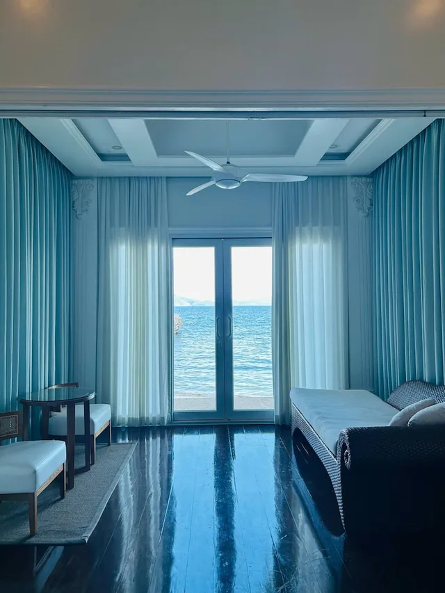 Beach Villa, King Bed, Sea View, Sofa، Matinloc Resort 1/3