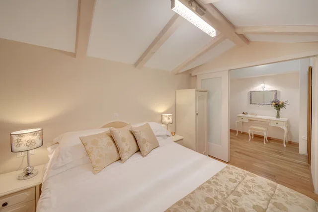 استوديو، Palmotta Palace 3/6