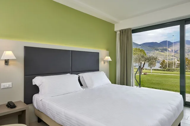 غرفة سوبيريور بسرير مزدوج بإطلالة على البحيرة، Park Hotel Casimiro Village 5/10