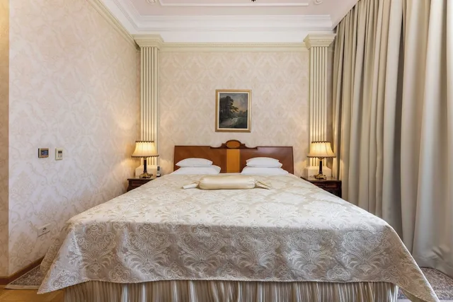 جناح ملكي بسرير كينج، Moskva Hotel 3/5