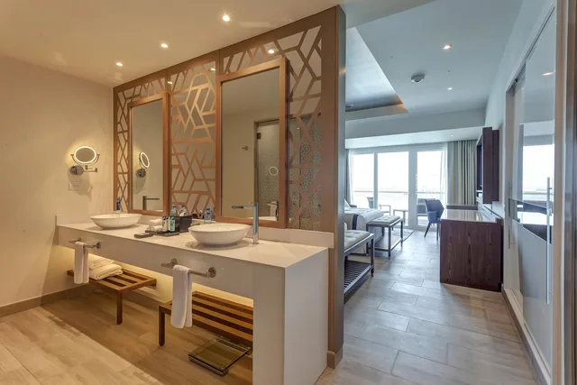 جناح سوبيريور بإطلالة على البحيرة، Royalton CHIC Cancun, An Autograph Collection (ex Royalton Cancun) 6/6