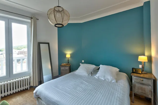 غرفة بسرير مزدوج بإطلالة على المدينة، Hotel Le Rayon Vert 1/10