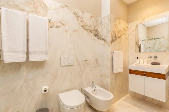 2 Bedrooms, Apartment, 1 Double and 3 Single Beds، RS Porto Historic Center 9/10