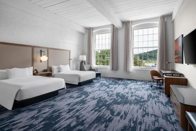 غرفة بسريرين كوين بإطلالة، Fairfield Inn & Suites Madison Historic Eagle Cotton Mill 2/5