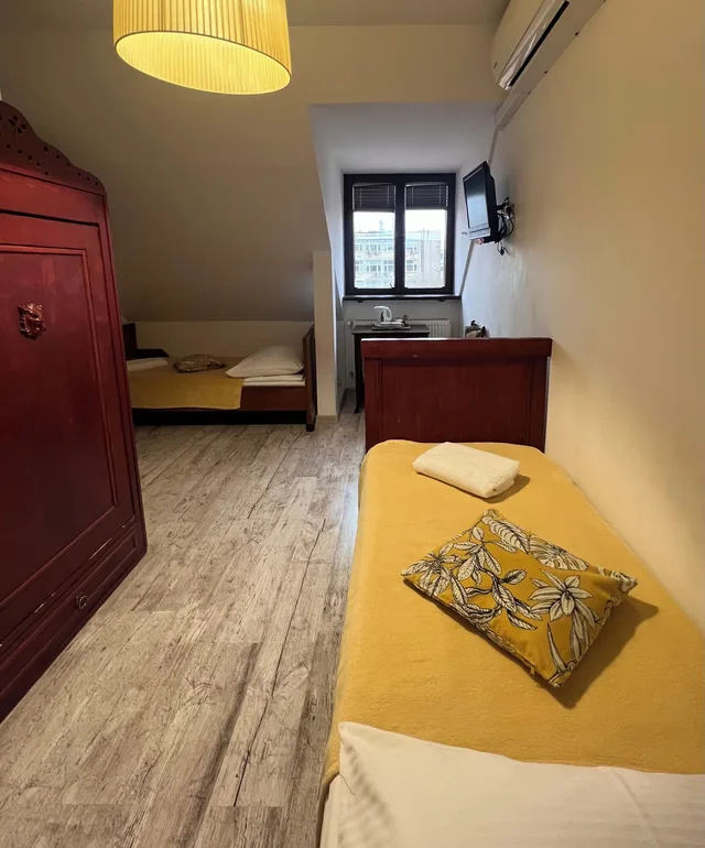 غرفة ديلوكس بسريرين منفصلين، Oki Doki Old Town Hostel 6/7