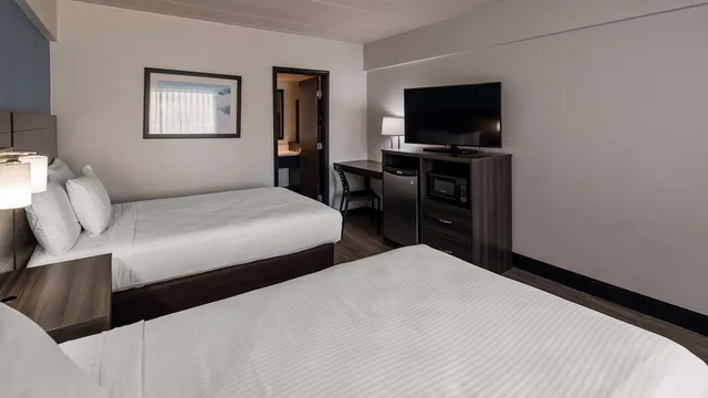 Room, 2 Double Beds, SureStay Hotel by Best Western Virginia Beach Royal Clipper 3/10