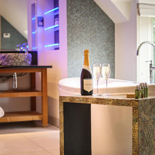 Master, Suite, Double Bed، Rowhill Grange Hotel & Utopia Spa 2/6