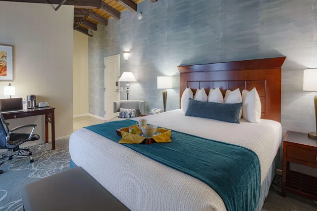 جناح بسرير كينج بشرفة، Best Western Plus Carpinteria Inn 4/7