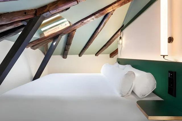 جناح جونيور، B&B HOTEL Madrid Centro Plaza Mayor 1/1