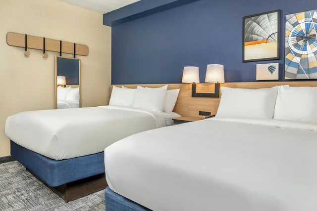 غرفة بسريرين كوين مع أريكة، Comfort Suites Elkridge Columbia Gateway 4/10