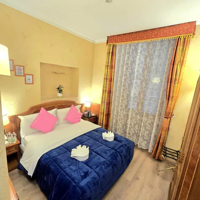 غرفة بسرير مزدوج بحمام خاص، AMADEUS HOTEL ROME 4/5
