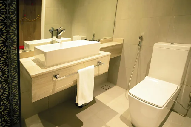 غرفة قياسية، Kingsgate Canal 6/6