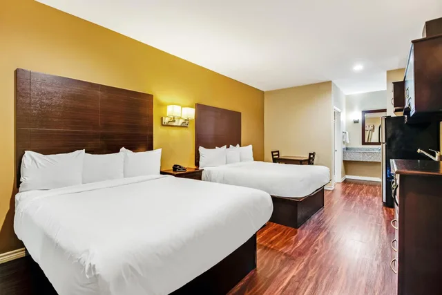 غرفة ديلوكس بسرير مزدوج، Americas Best Value Inn - Houston / Fm 529 1/6