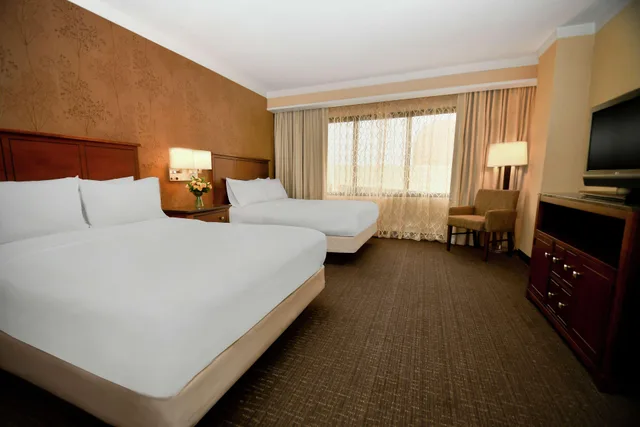 جناح بثلاثة أسرّة، Embassy Suites by Hilton Austin Downtown South Congress 1/3