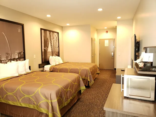 غرفة بسريرين كوين للمدخنين، Super 8 by Wyndham St. Louis North 1/2