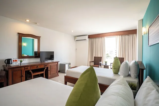 غرفة سوبيريور بسريرين منفصلين بإطلالة على المسبح، JP Villa Pattaya 5/10