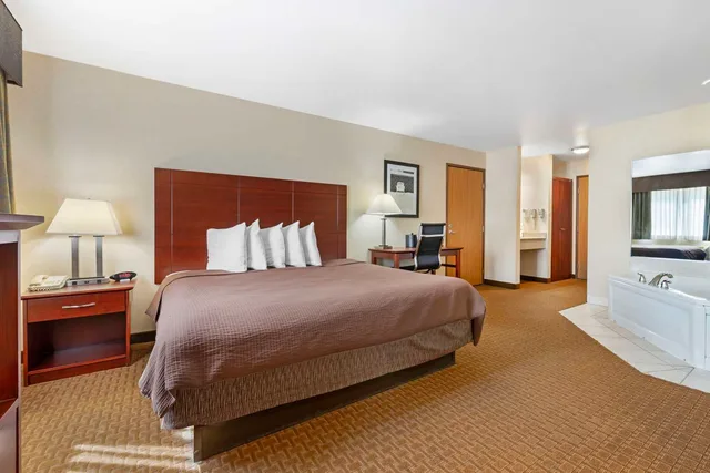 Suite, King Bed, Sofa, Best Western Wittenberg Inn 1/5