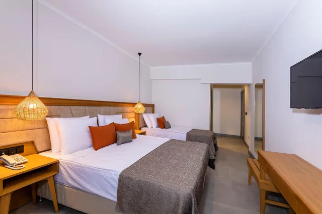 Room, Double or Twin Bed, Yalipark Beach Hotel 8/10