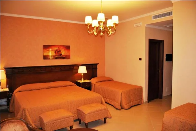 غرفة رباعية، Federico Ii Palace Hotel 1/3