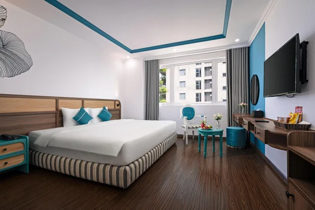 غرفة بريميوم بسرير مزدوج أو سريرين منفصلين بإطلالة جزئية على البحر، PARACEL DANANG HOTEL 1/10