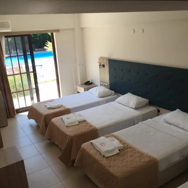 غرفة رباعية، Hamle Hotel 1/6