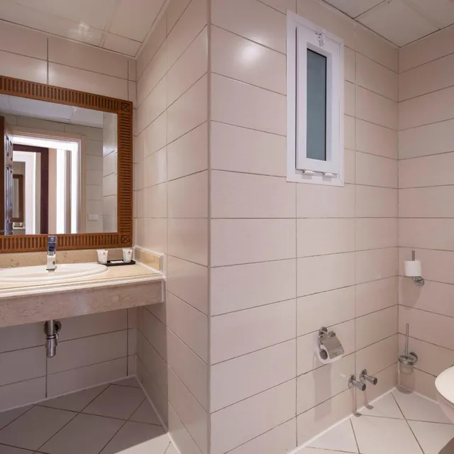 Room, King Bed, Adult Only، Charmillion Club Aqua Park 7/7
