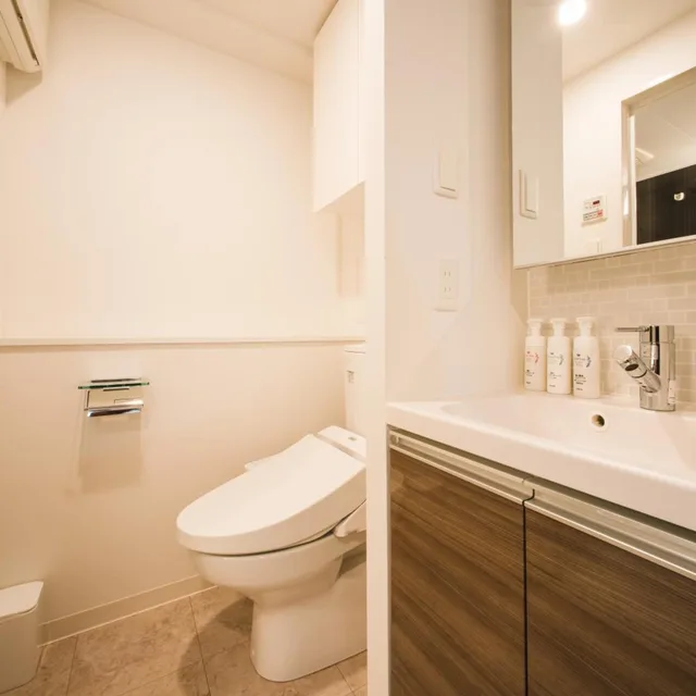 غرفة بسريرين منفصلين وسرير بطابقين، Hotel Axas Nihonbashi 4/10